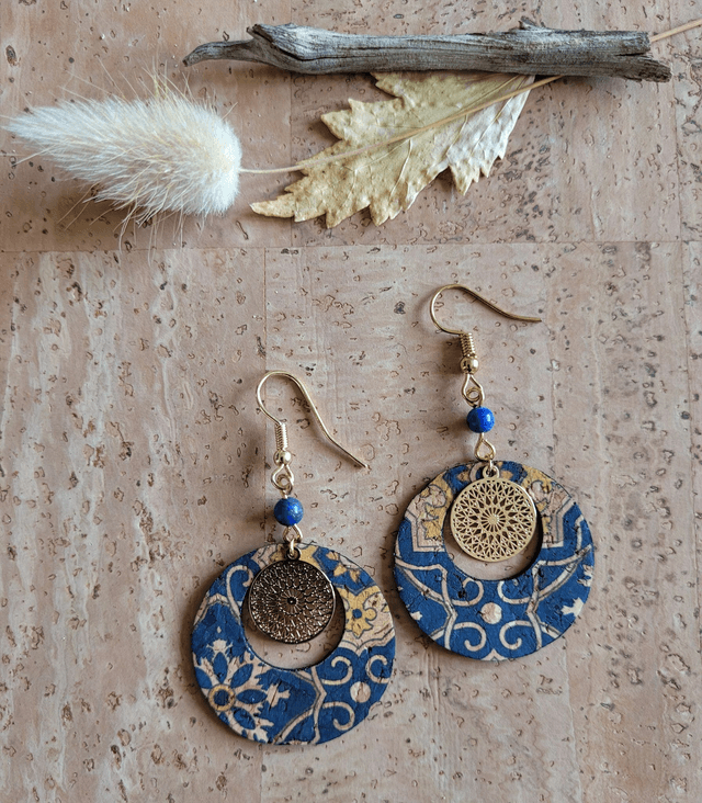 Boucles d'oreilles en liège et lapis lazuli ༄