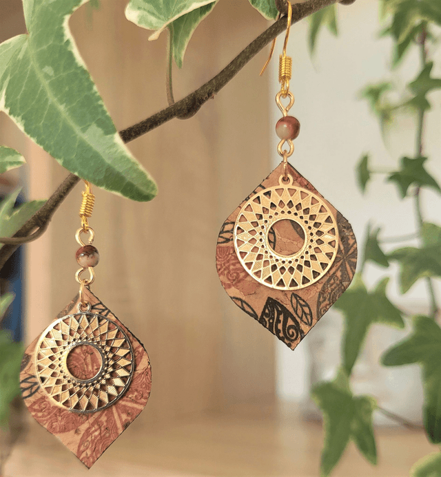 Boucles d'oreilles en liège et jaspe mokaïte ༄