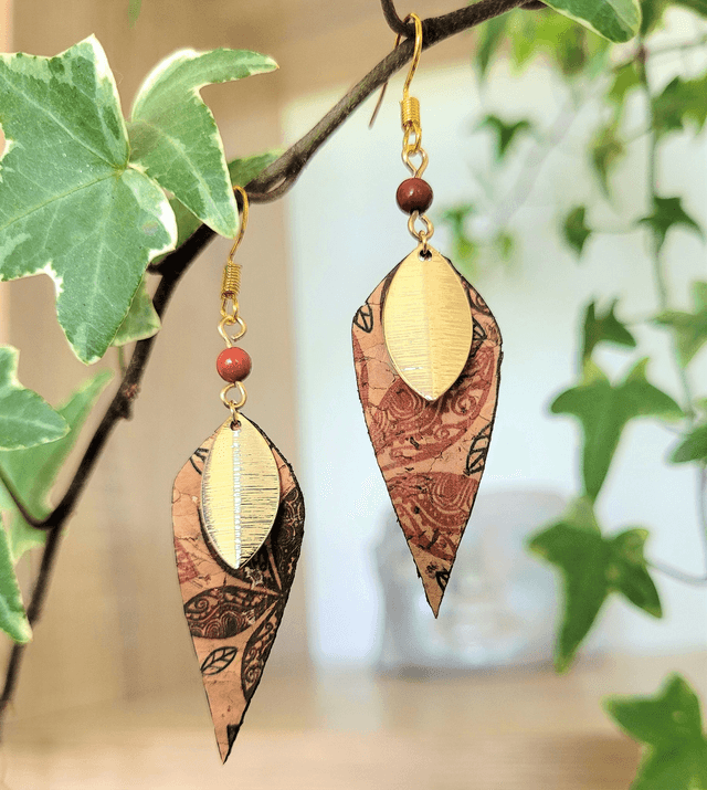 Boucles d'oreilles en liège et jaspe rouge ༄