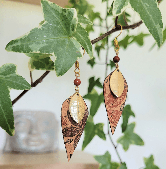 Boucles d'oreilles en liège et jaspe rouge ༄