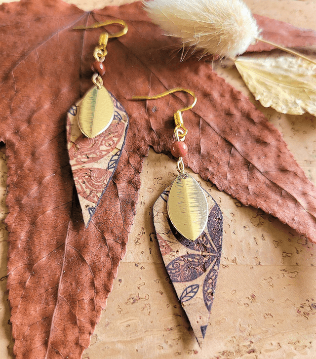 Boucles d'oreilles en liège et jaspe rouge ༄